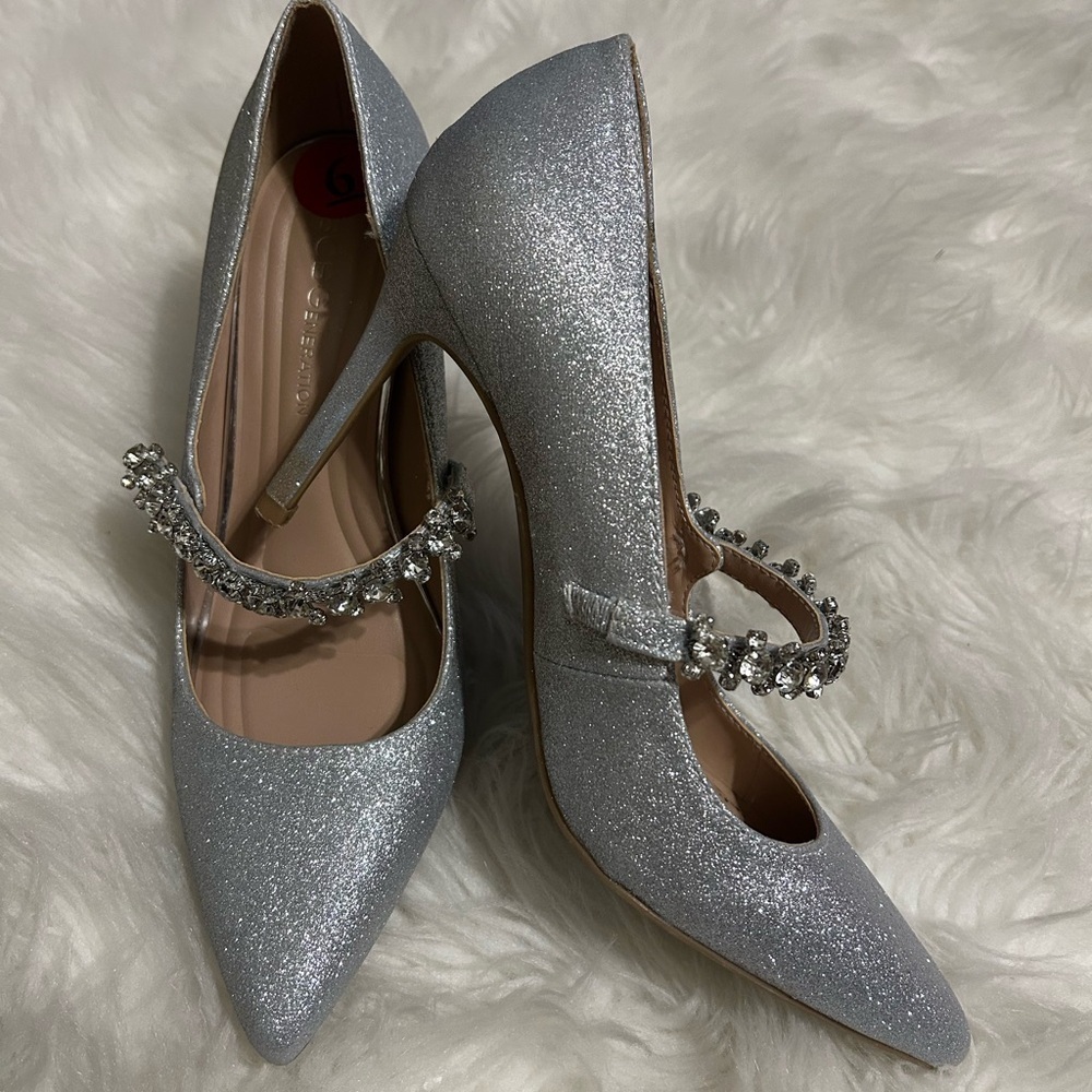 BCBGeneration Elegant Silver Glitter Heels